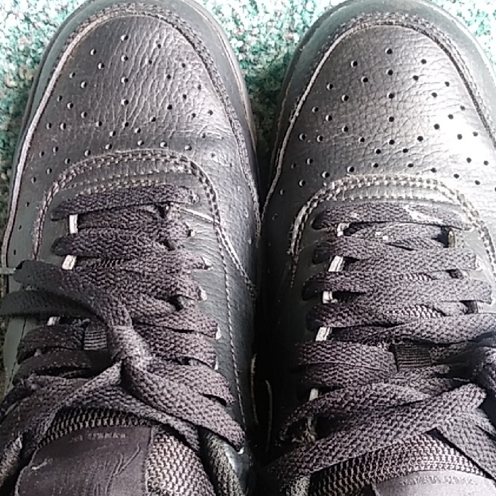 Nike Women's Black Leather Sneakers